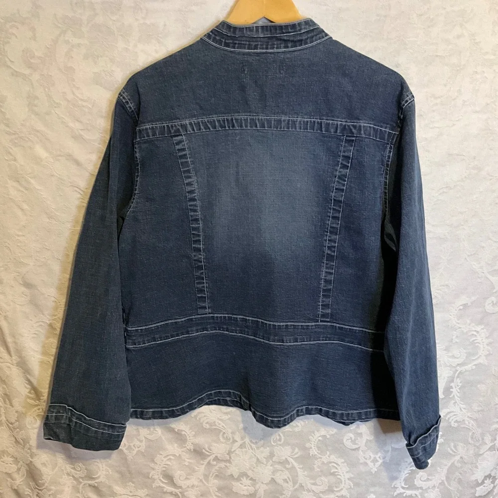 A.M.I. Denim Jacket Women's XL Blue Button Front Collarless Long‎ Sleeve